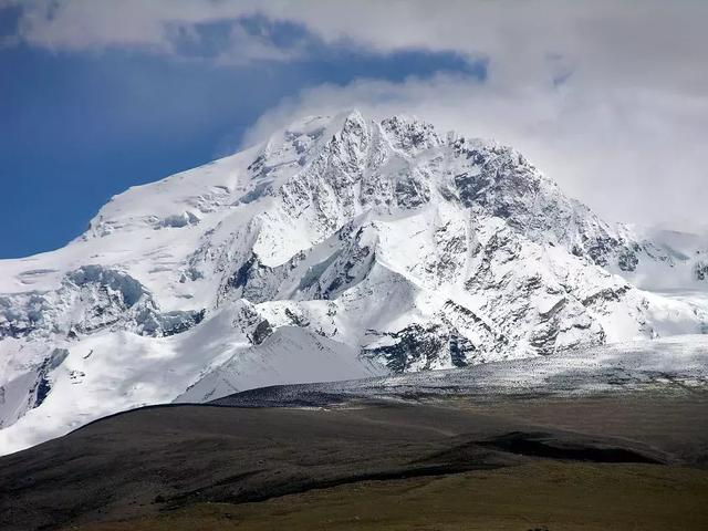 罗静成功登顶希夏邦马峰，历时7年完成个人的14座8000米山峰