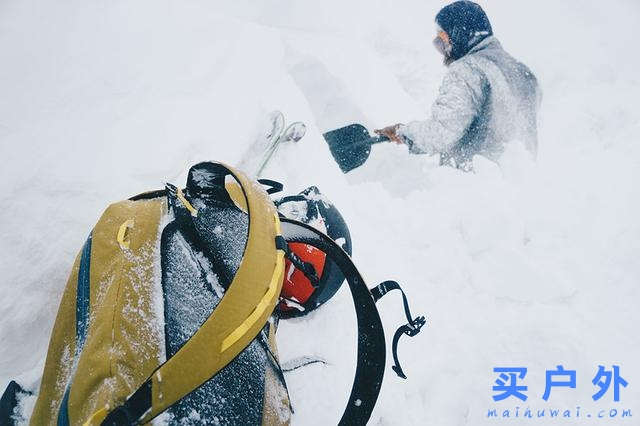 始祖鸟Alpha SK 32背包评测，极简主义滑雪者之选