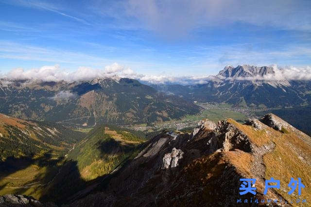 穿越奥地利边境，楚格峰地区徒步旅行