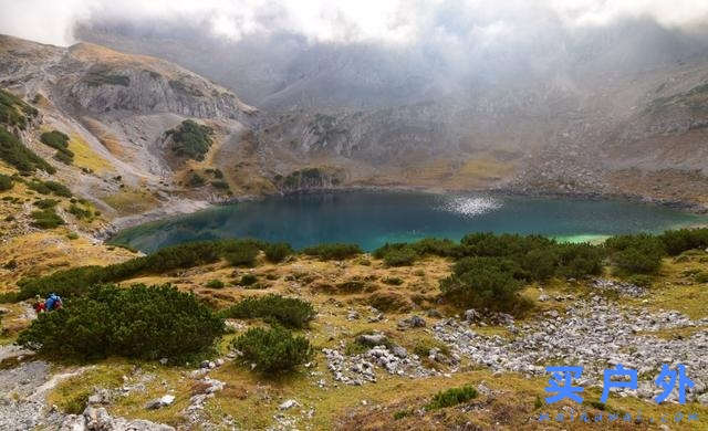 穿越奥地利边境，楚格峰地区徒步旅行