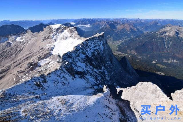 穿越奥地利边境，楚格峰地区徒步旅行