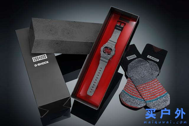 卡西欧G-SHOCK推出三方联名款红背蜘蛛手表
