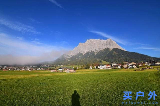 穿越奥地利边境，楚格峰地区徒步旅行