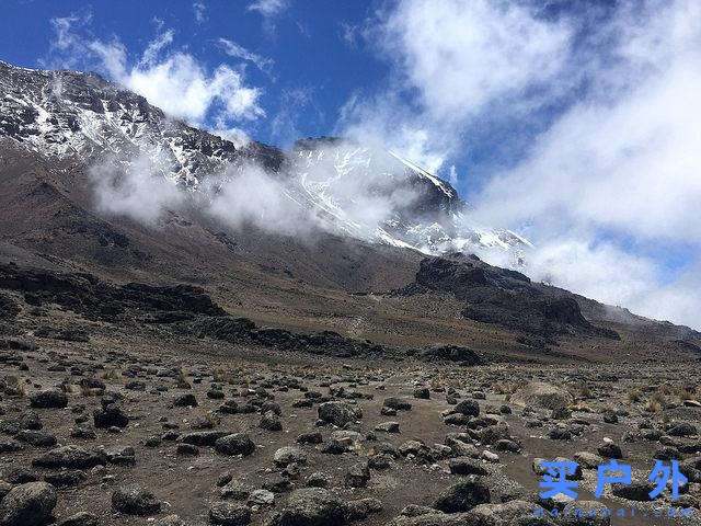 登上坦桑尼亚非洲第一高峰乞力马扎罗山之梦