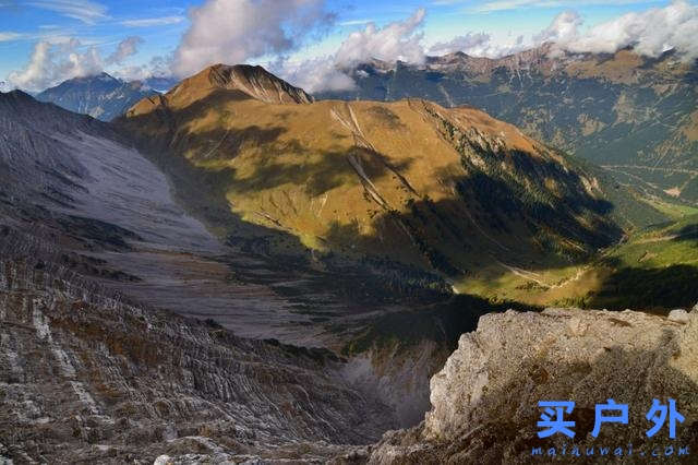 穿越奥地利边境，楚格峰地区徒步旅行