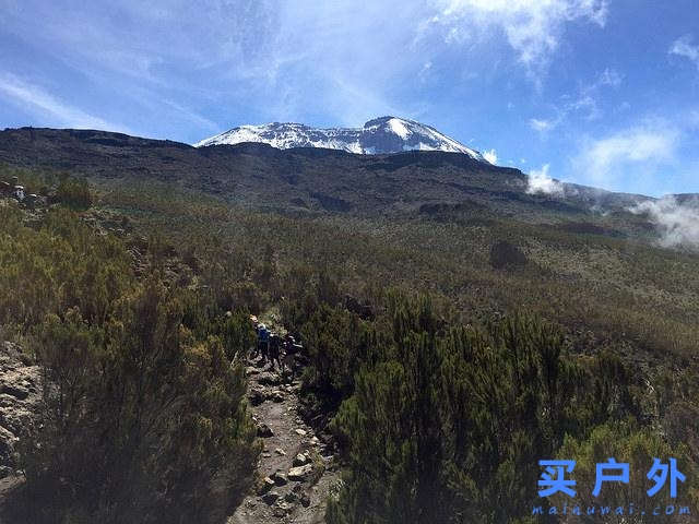 登上坦桑尼亚非洲第一高峰乞力马扎罗山之梦