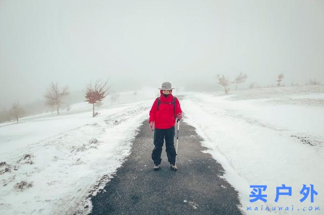 西班牙朝圣之路，走过风雪冰雨的蜜月旅行