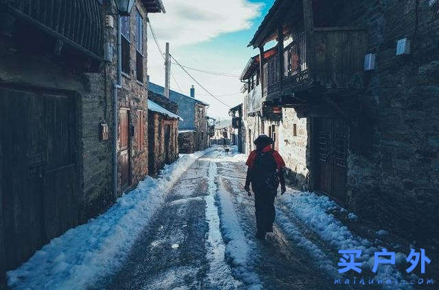 西班牙朝圣之路，走过风雪冰雨的蜜月旅行