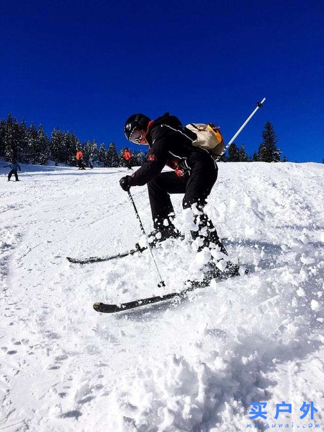 为滑雪新手写的，从头到脚的滑雪装备简易挑选攻略