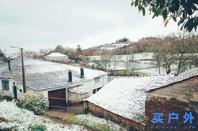 西班牙朝圣之路，走过风雪冰雨的蜜月旅行