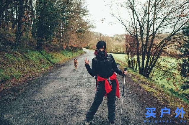 西班牙朝圣之路，走过风雪冰雨的蜜月旅行