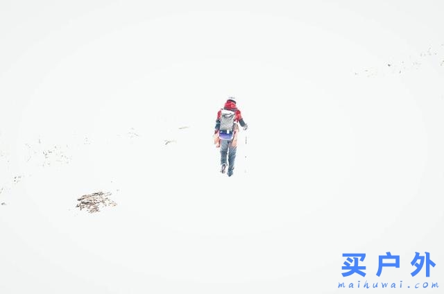 西班牙朝圣之路，走过风雪冰雨的蜜月旅行