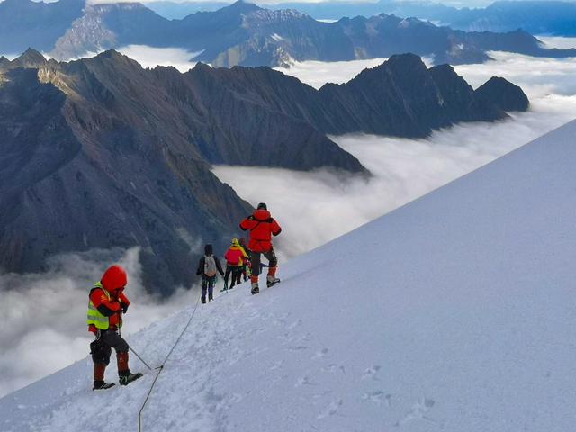 攀登半脊峰游记，我的雪山之行