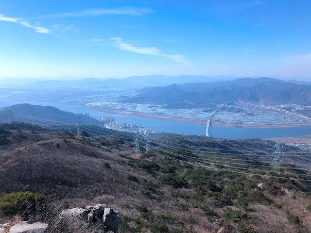 韩国人特别喜欢爬山,我就去爬了韩国釜山第一高山金井山姑堂峰