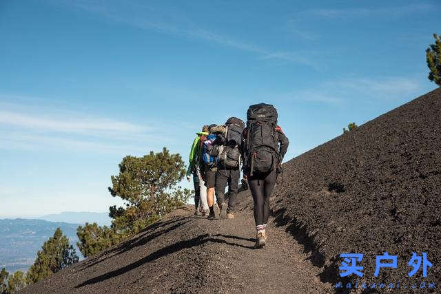 背着塔通卡TATONKA Yukon登山背包，出发去中美洲的火山徒步旅行