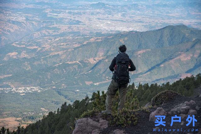 背着塔通卡TATONKA Yukon登山背包，出发去中美洲的火山徒步旅行