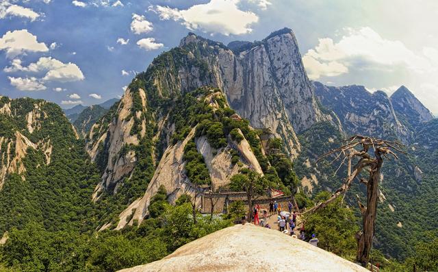 让你从此爱上爬山,10条世界最美的徒步登山步道