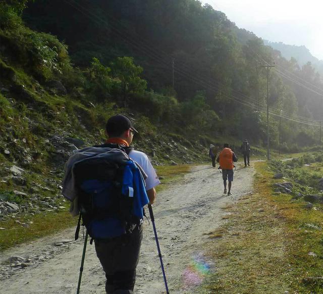 尼泊尔徒步多少钱？登山向导怎么找？看完这篇再出发