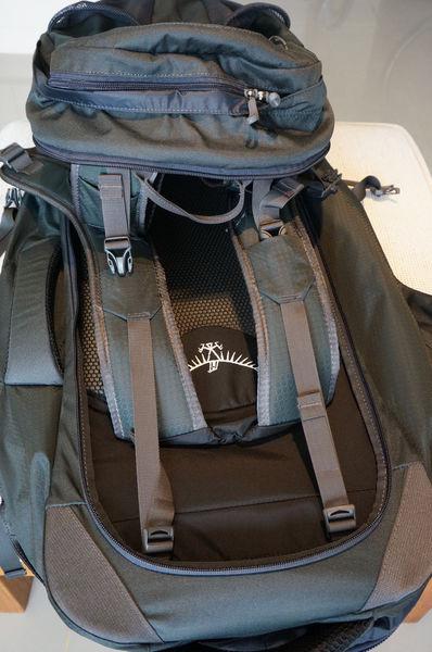 短途旅行怎么选择背包?看这款小鹰Osprey Farpoint旅行背包