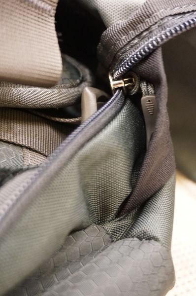 小鹰Osprey Farpoint背包开箱，适合背包客的旅行背包