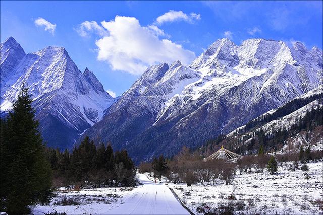 四姑娘山双桥沟，适合休闲旅游的人看风景