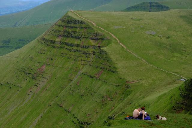 英国徒步登山难不难？入门新手户外装备和推荐路线一次掌握！