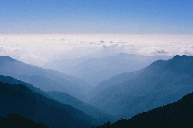 The North Face户外轻量防水登山鞋实测,翻山越岭全靠它