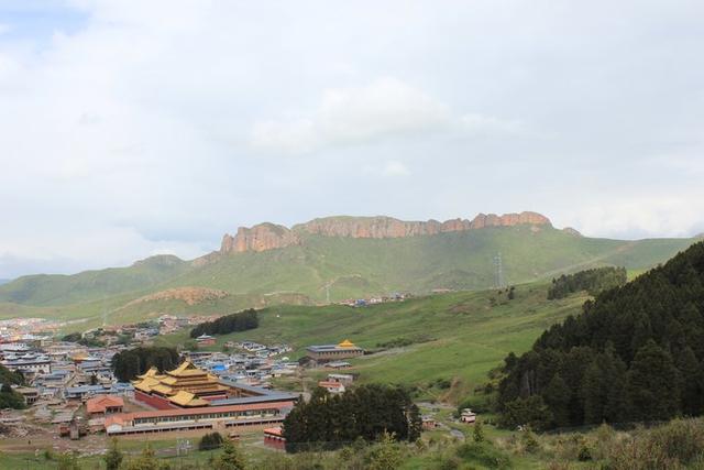 去甘南旅行度假,一路向西越远越美的风景