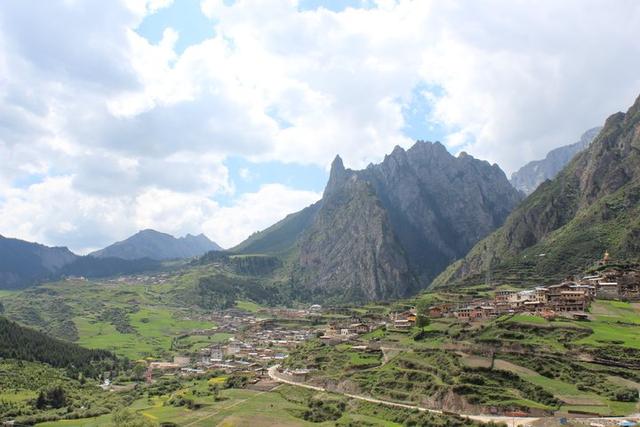 去甘南旅行度假,一路向西越远越美的风景