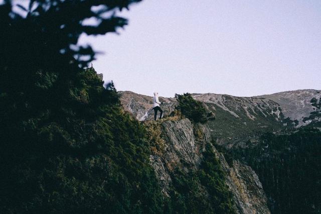 The North Face户外轻量防水登山鞋实测,翻山越岭全靠它