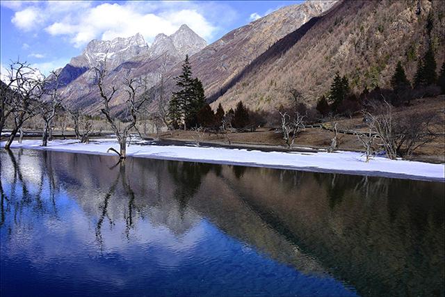 四姑娘山双桥沟，适合休闲旅游的人看风景