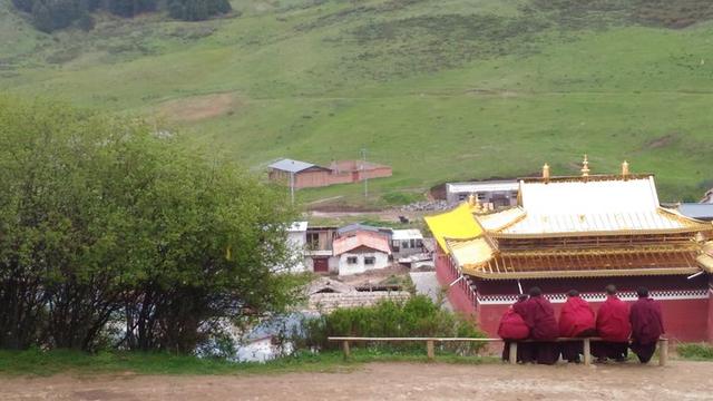 去甘南旅行度假,一路向西越远越美的风景