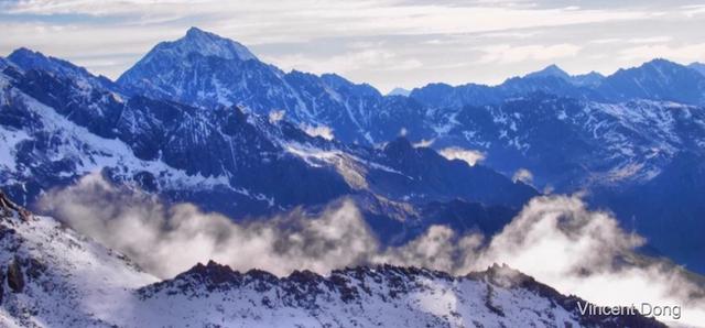 我的第一座五千雪山米,攀登四姑娘山大峰