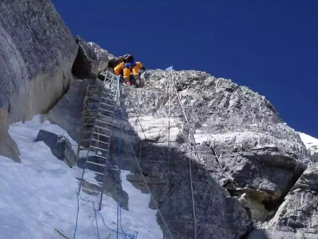珠峰春季登山季已过半,那些去的登山家们现在都怎么样了？