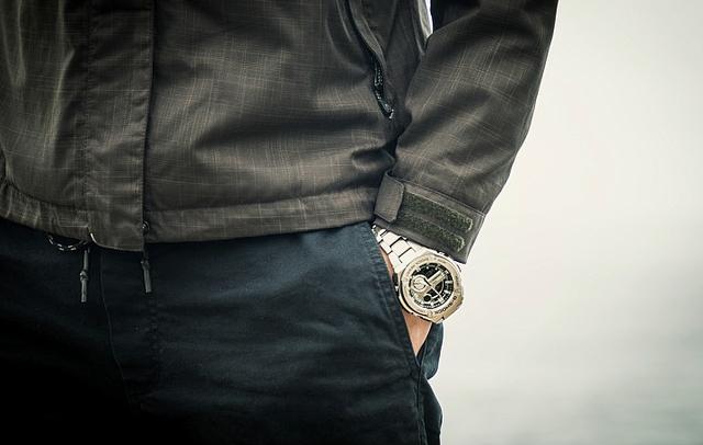卡西欧G-SHOCK G-STEEL系列腕表，材质混搭金属感之上