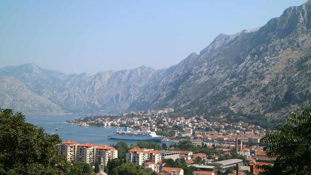 黑山共和国,一个对中国免签的欧洲国家,地方虽小风景却甚好