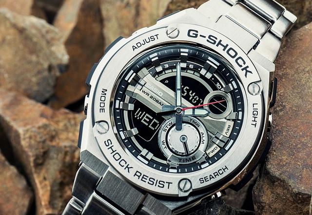 卡西欧G-SHOCK G-STEEL系列腕表，材质混搭金属感之上