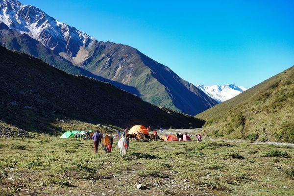 四川登山初体验,登上海拔5588米贡嘎雪山那玛峰