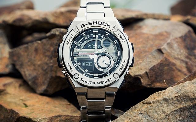 卡西欧G-SHOCK G-STEEL系列腕表，材质混搭金属感之上