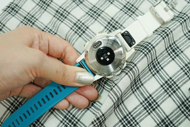 Garmin手表,不是户外狂热份子也能带的fenix 5S多功能腕表