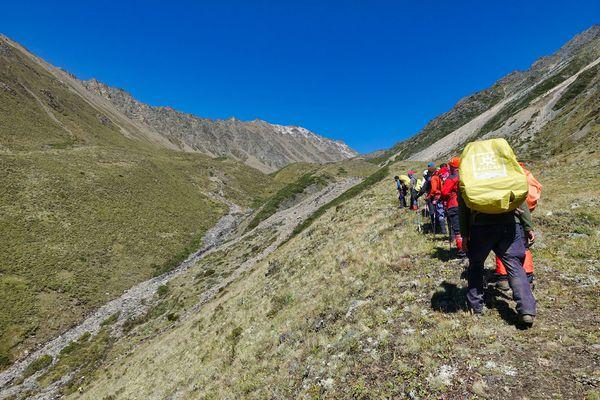 四川登山初体验,登上海拔5588米贡嘎雪山那玛峰