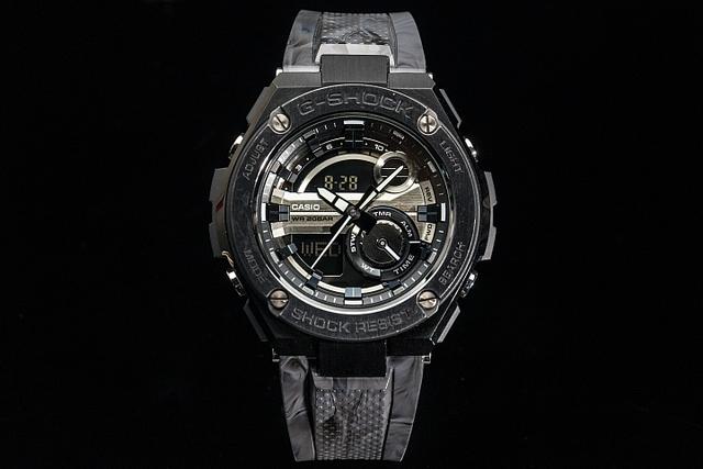 卡西欧G-SHOCK G-STEEL系列腕表，材质混搭金属感之上