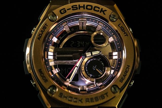 卡西欧G-SHOCK G-STEEL系列腕表，材质混搭金属感之上