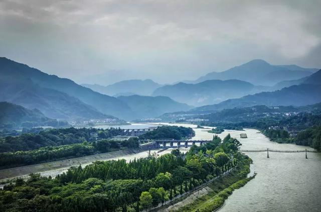 自驾游去哪玩？这7条国内自驾线路每条都是一路美景