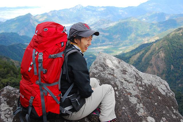 户外背包登山包选购指南和正确打包方法,让你在山野里走得更远