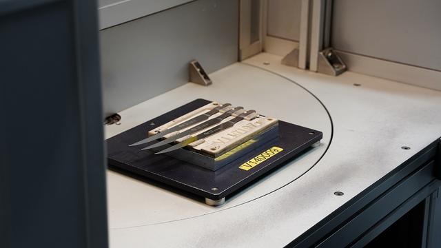 户外刀具是如何制作的？参观瑞典品牌Mora工厂