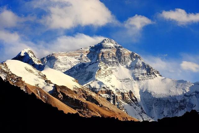 珠峰登山者尸体暴露，喜马拉雅冰川2100年恐融化三分之二