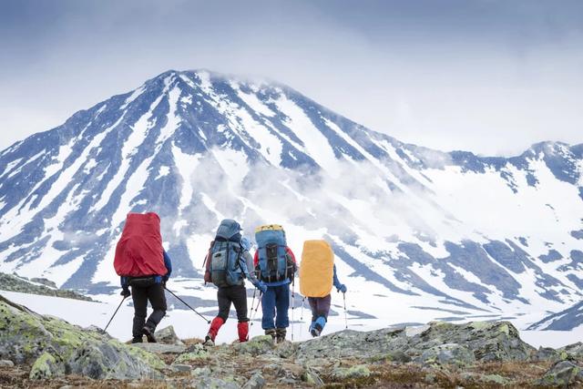 新手登山需要准备什么?超全的登山准备让你的登山旅程有备无患