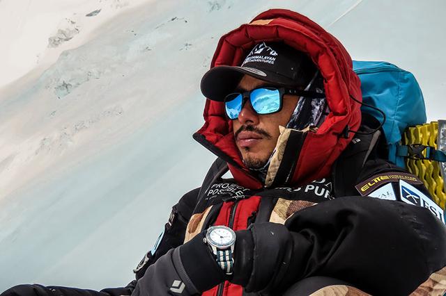尼泊尔登山者尼玛尔成功登顶布洛阿特峰,14座8000米山峰就差3个