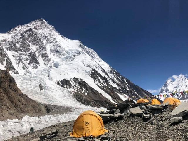 喀喇昆仑登山季,K2用暴风雪和雪崩拒绝了登山者们的登顶请求